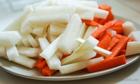 saltnchili_pickled_daikon_1