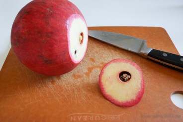 Pomegranate de-seed steps