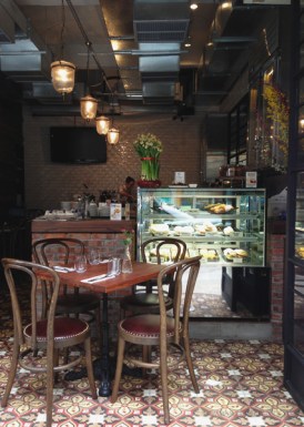 High Street Grill Decor