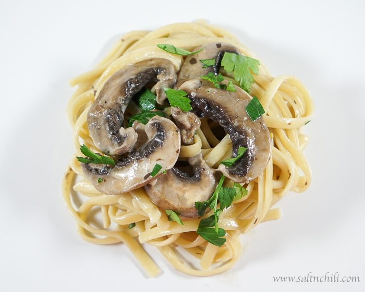 Linguine with Mushroom Cream Sauce